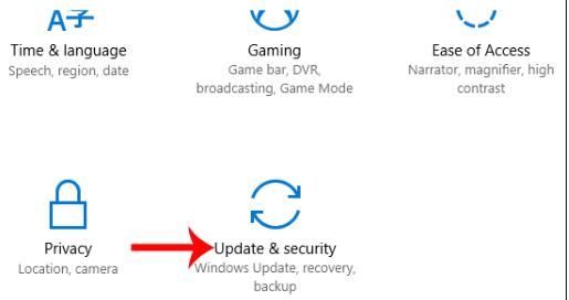Trước hết trong giao diện Windows Settings, bạn nhấn chọn vào mục Update and security.